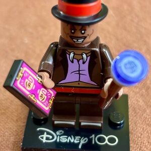 Dr. Facilier, Disney 100 with Stand, Accessories, pamphlet and bag.